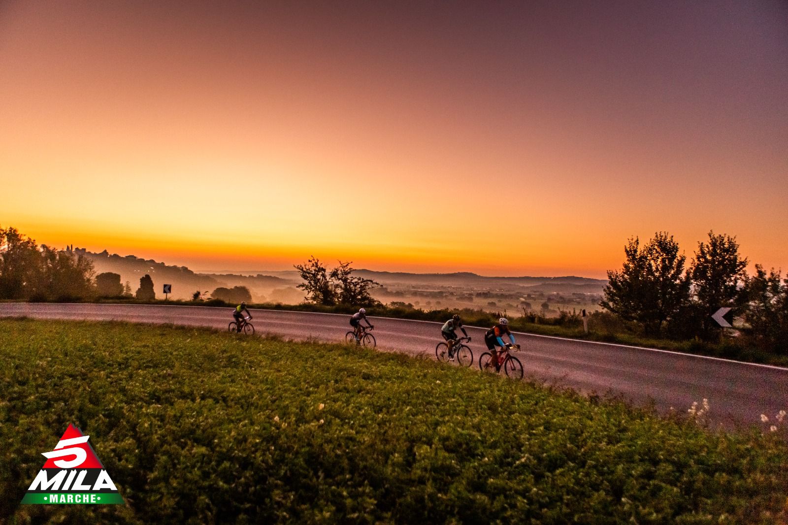5 Mila Marche - Roadbiken in den Sonnenuntergang © ASD BIKE DIVISION